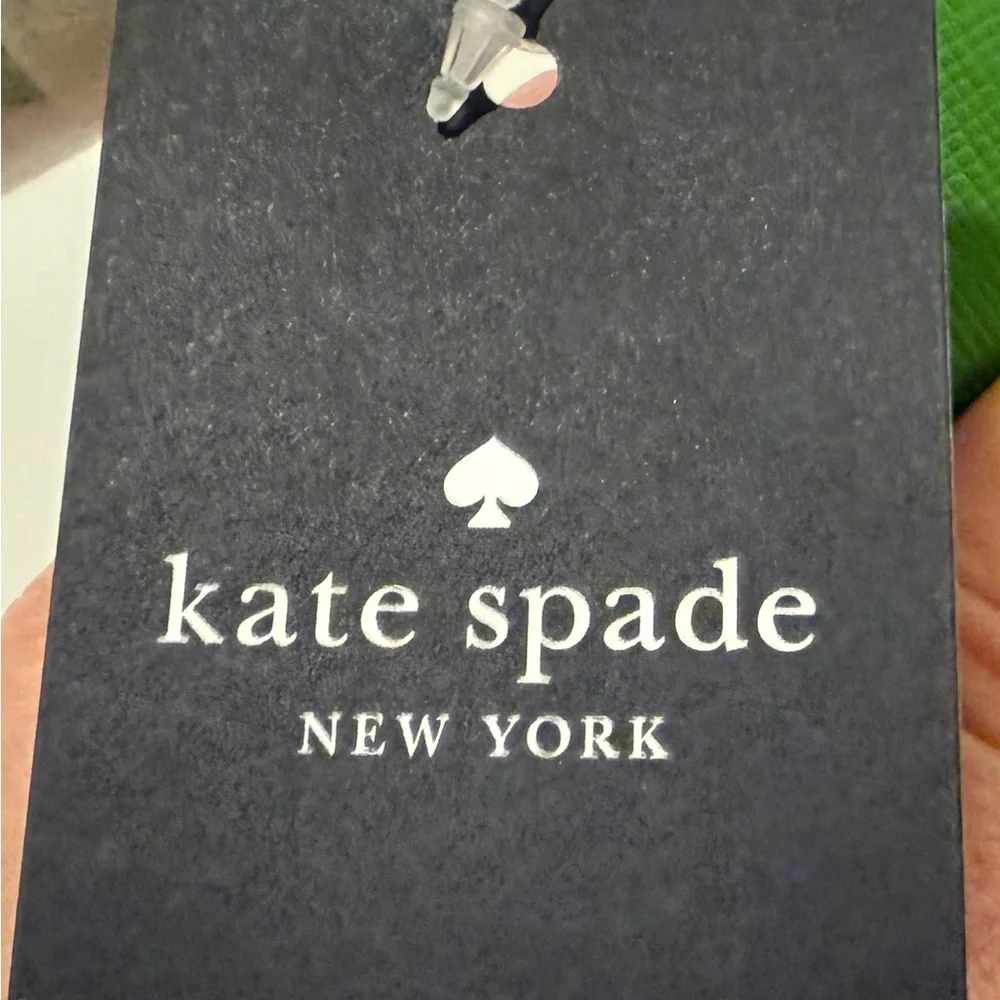 Kate Spade Vibrant Green Wristlet NWT *Fast Shipping* - Picture 6 of 10